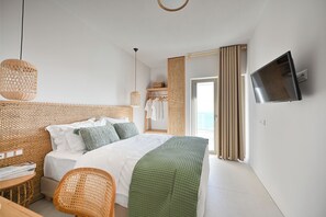 Grand Villa, Balcony, Sea View | Premium bedding, down duvets, memory-foam beds, desk - Villas Phos Skiathos (Skiathos)