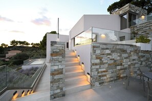 Front of property - Villas Phos Skiathos (Skiathos)