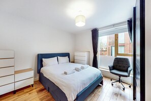 2 chambres, fer et planche à repasser, Wi-Fi gratuit, draps fournis