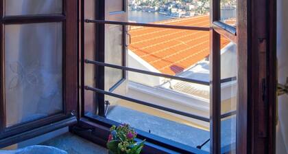 Apartment with sea view