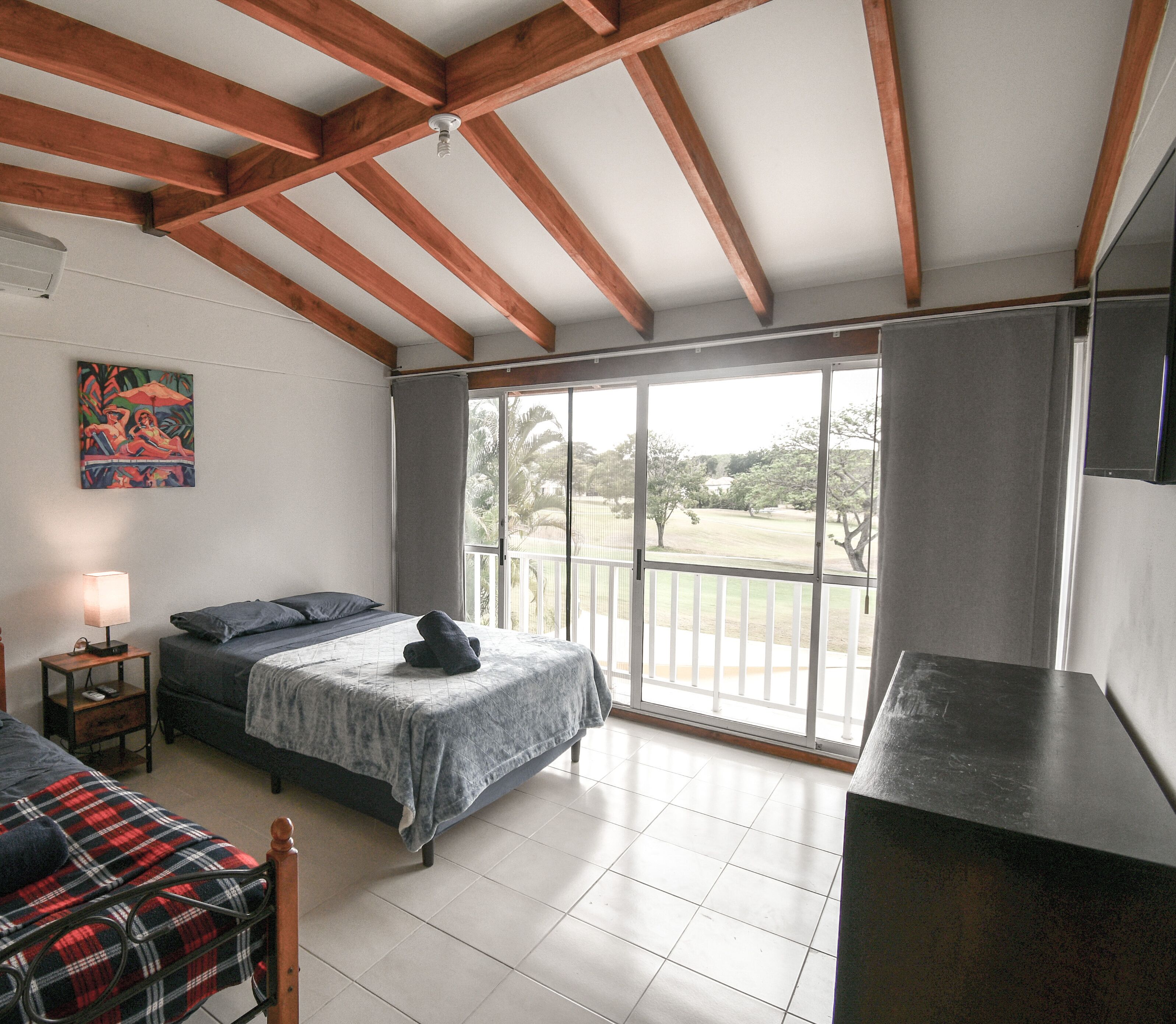 4 bedrooms, desk, iron/ironing board, free WiFi