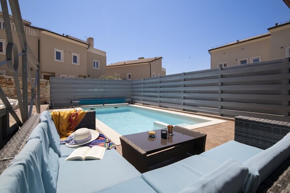 Piscine extérieure, piscine chauffée