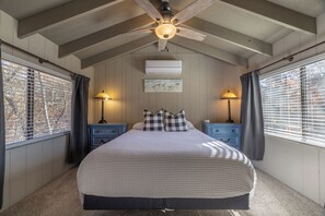 3 slaapkamers, een bureau, wifi, beddengoed