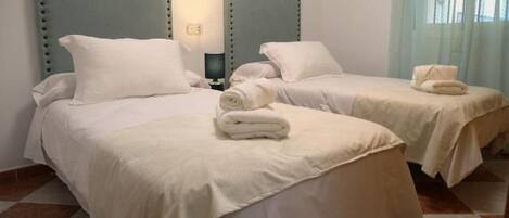 2 bedrooms, WiFi, bed sheets