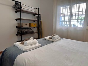 2 bedrooms, iron/ironing board, WiFi, bed sheets