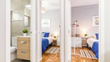 2 dormitorios, tabla de planchar con plancha, wifi y ropa de cama