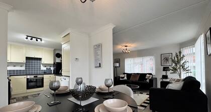 Paddock View - Snetterton, Norfolk