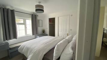 2 bedrooms, free WiFi, bed sheets