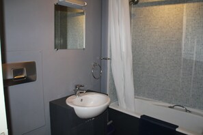 House | Bathroom