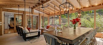 Lakeside Home With 40 FT of Private Beach!