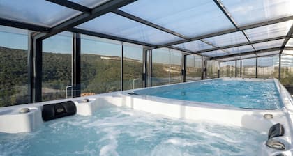 Naomi Boutique Suites