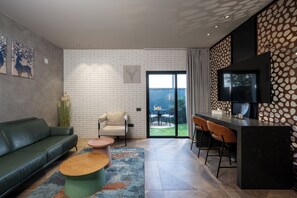 Luxury-Suite, Poolblick | Bettwäsche aus ägyptischer Baumwolle, hochwertige Bettwaren