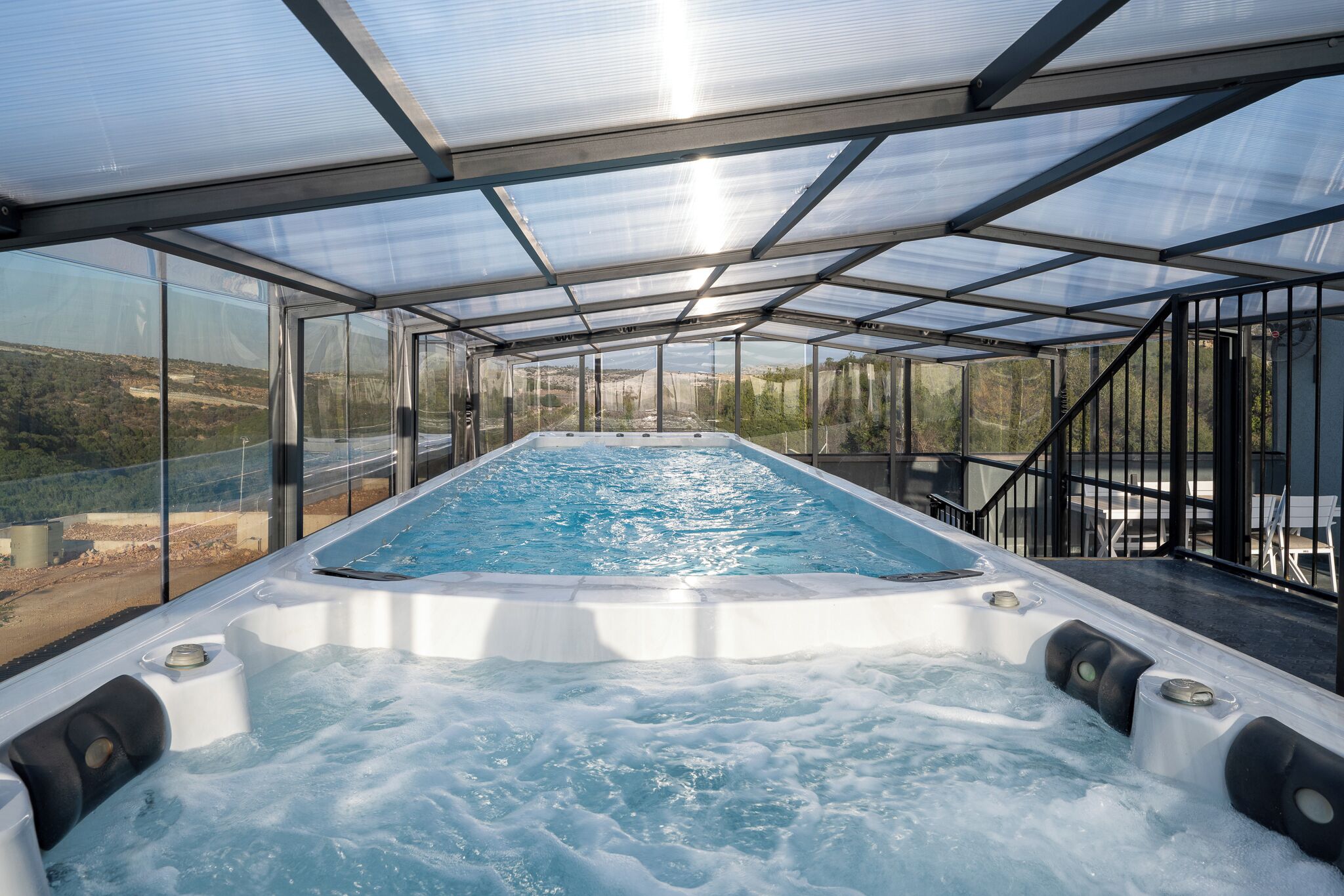 Luxury Penthouse, Pool View | Private pool