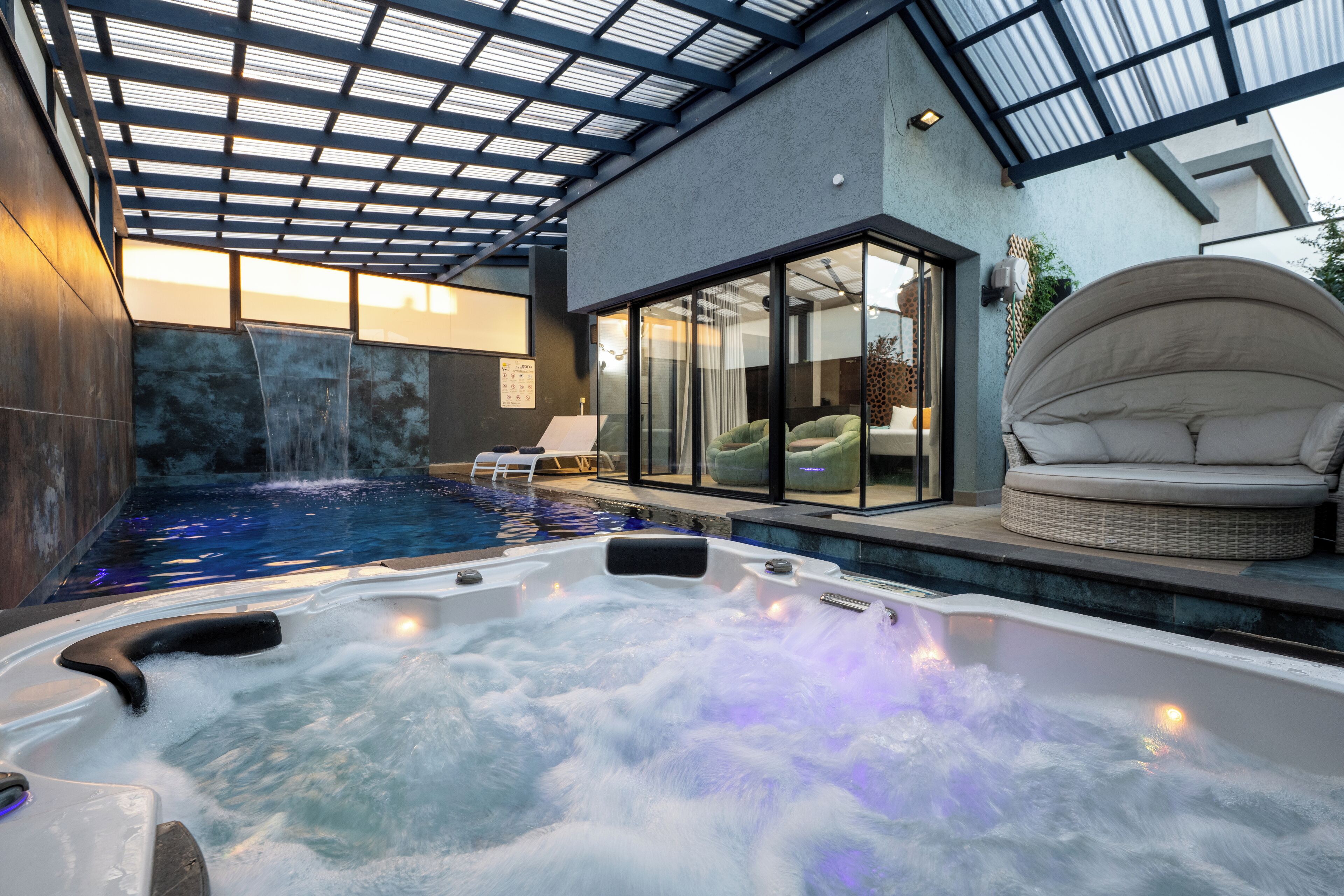 Bañera de hidromasaje privada