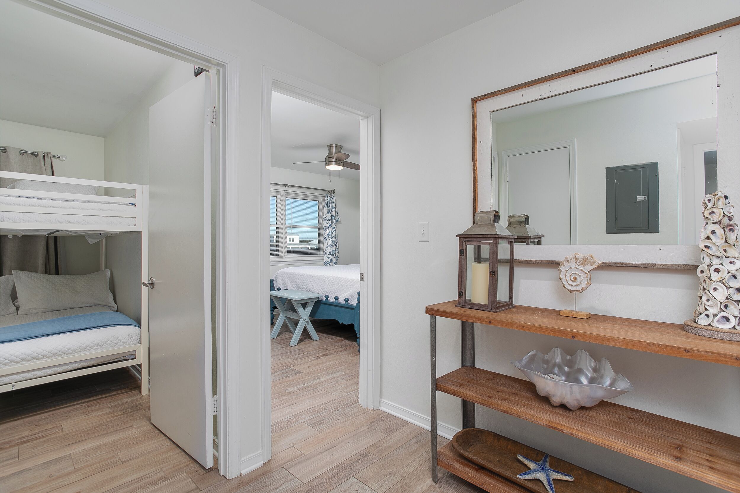 2 habitaciones, tabla de planchar con plancha y wifi gratis 
