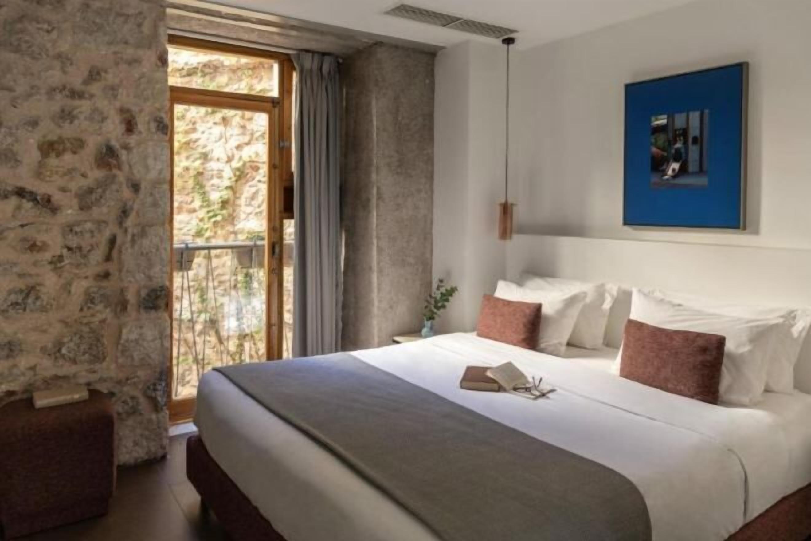 1 soverom, skrivebord, lydisolert og wi-fi (inkludert)