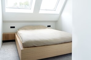5 Schlafzimmer, Bügeleisen/Bügelbrett, Internetzugang