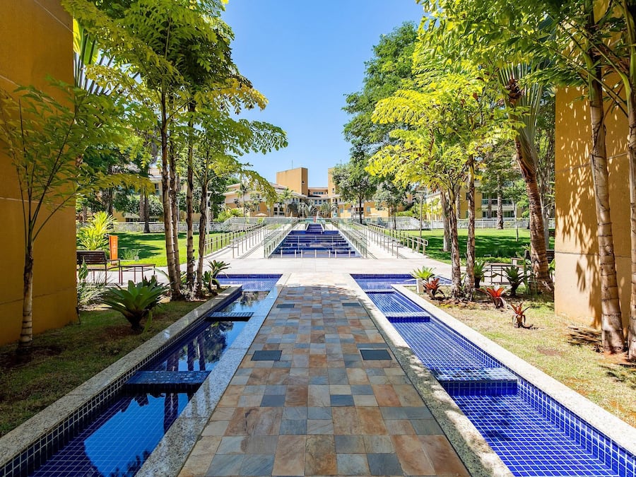 2 piscinas externas
