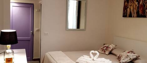 2 間睡房、熨斗/熨衫板、床單