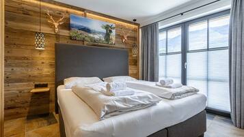 Apartment | 2 bedrooms, iron/ironing board, bed sheets