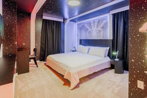 7 間睡房、可攜式嬰兒床、Wi-Fi、床單