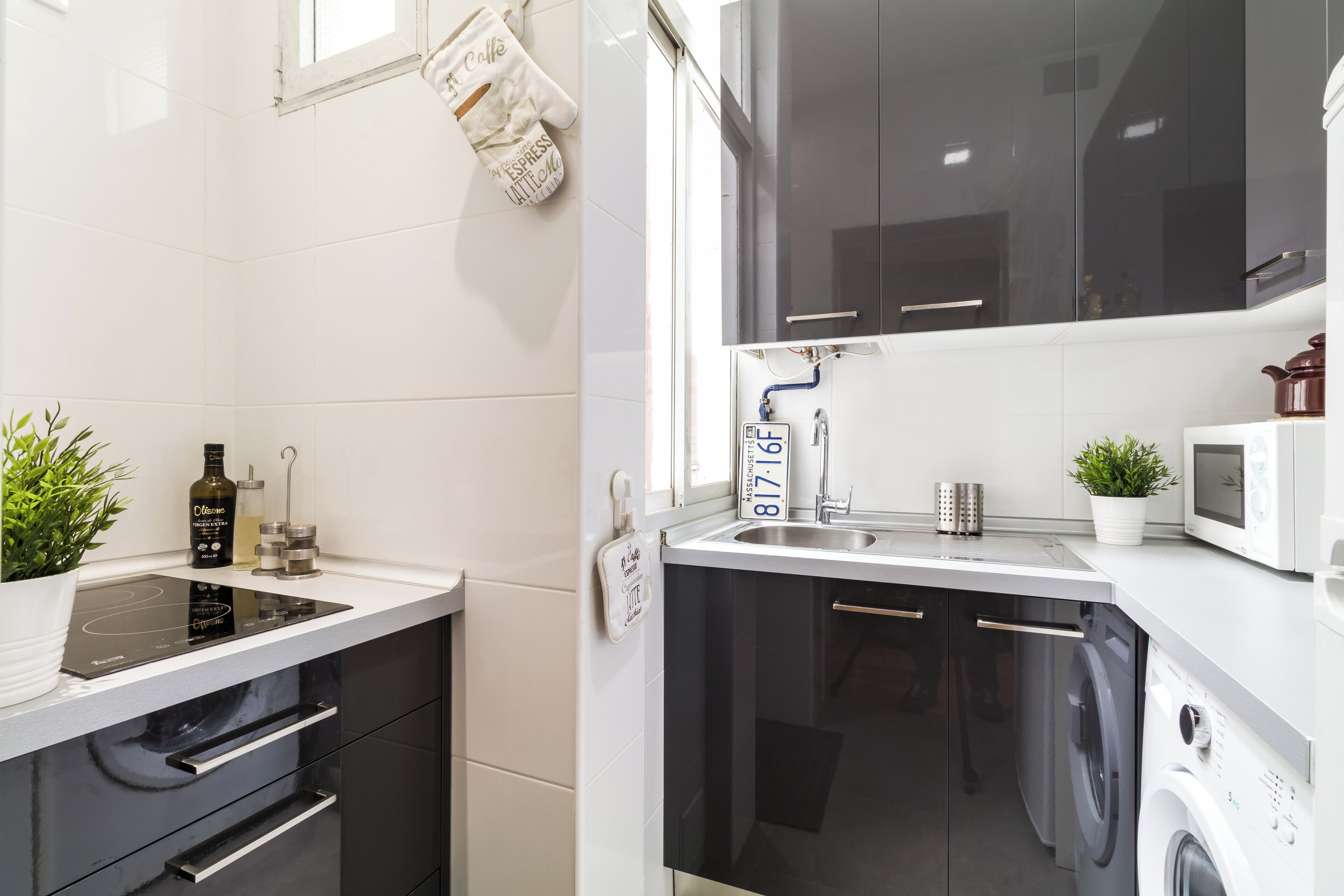 Een koelkast, een magnetron, een kookplaat