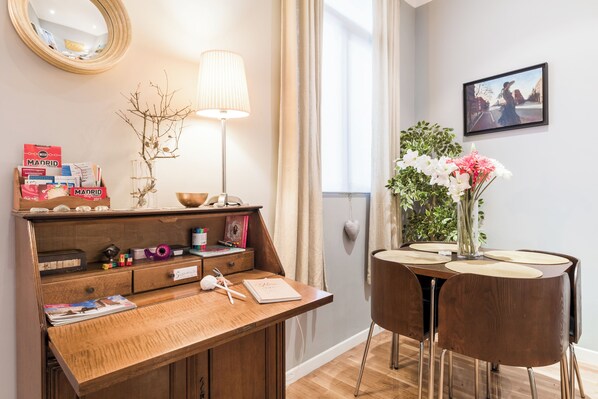 Interior - Beautiful apartment in the center, near the Royal Palace - Cuore Apartments (Madrid)