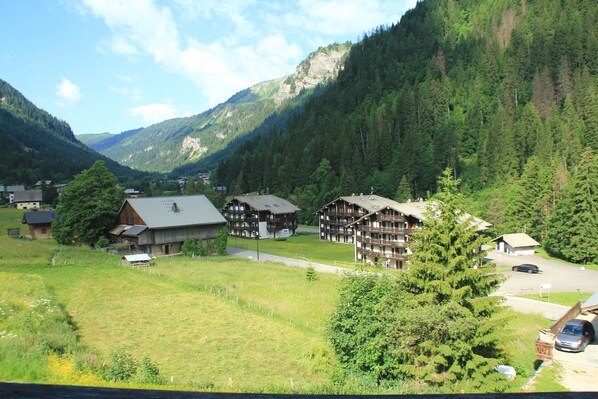 Apartment | Exterior - Chalet de L'oy Oy16 Nature & Mountain 6 Pers (Chatel)