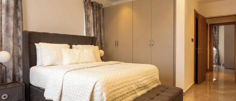 2 室のベッドルーム、WiFi