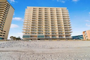 Exterior - 🌴Tons of Amenities-Beach Front-Crystal Shores 507🌴 (Gulf Shores)