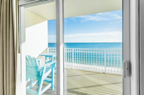 🌴Tons of Amenities-Beach Front-Crystal Shores 507🌴