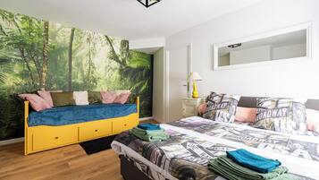 2 slaapkamers, een strijkplank/strijkijzer, wifi, beddengoed