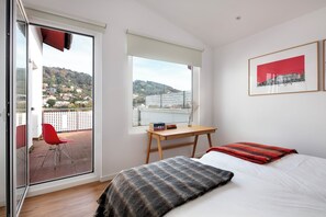4 Schlafzimmer, Bügeleisen/Bügelbrett, Internetzugang, Bettwäsche