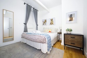 2 habitaciones, tabla de planchar con plancha, wifi y ropa de cama 