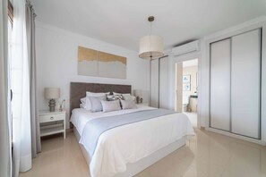 4 Schlafzimmer, Schreibtisch, WLAN, Bettwäsche