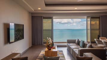 In-room safe, desk, laptop workspace, iron/ironing board