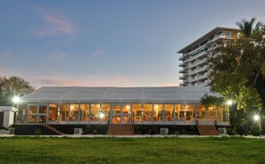 Banquet hall