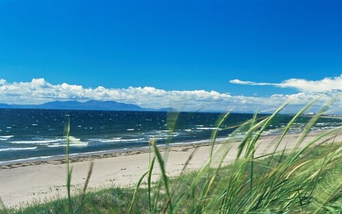 Self Catering Apartment (South Wing) at  St Andrews House Prestwick sleeps 5

