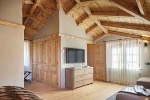 3 chambres, fer et planche à repasser, Wi-Fi gratuit, draps fournis