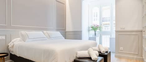 2 bedrooms, iron/ironing board, travel crib, WiFi