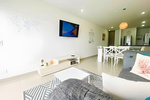 Basic Apartment | Living area