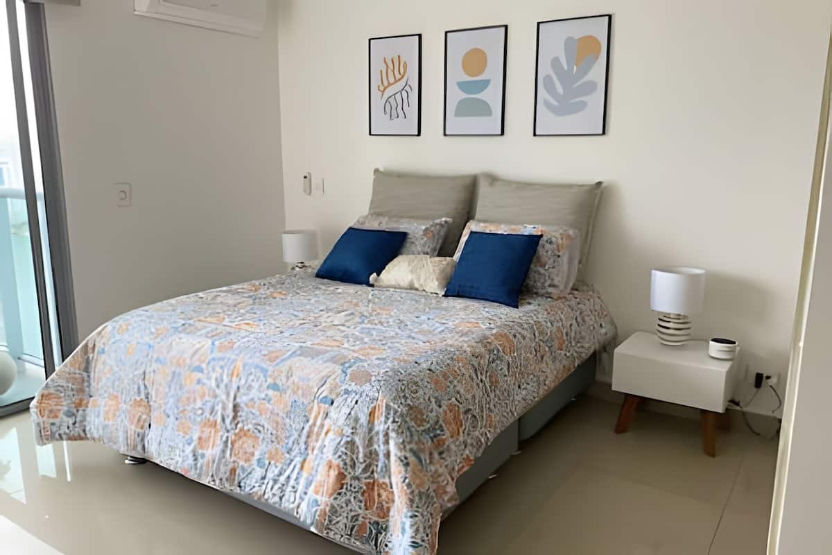 Family Apartment | 2 bedrooms, iron/ironing board, free WiFi