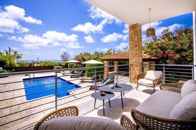 Spacious Paphos BEACHFRONT Villa: Private Pool, Hot Tub & Stunning Sea Views