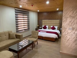 Egyptian cotton sheets, premium bedding, memory foam beds, minibar