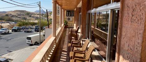 Studio Suite, City View | Terrace/patio