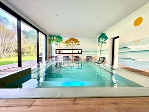 Innenpool, beheizter Pool