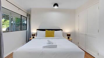 5 dormitorios, tabla de planchar con plancha, wifi gratis y ropa de cama