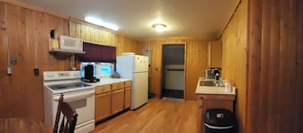 Campbell James Cabin & Bunkhouse on the Snowmobile & ATV Trails