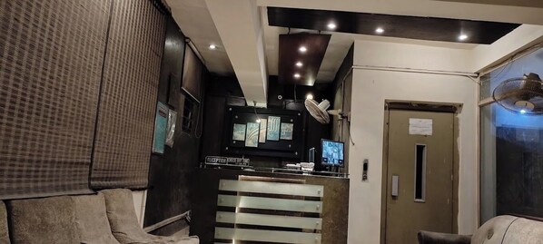 Habitación doble Deluxe | Insonorización, tabla de planchar con plancha y wifi gratis 