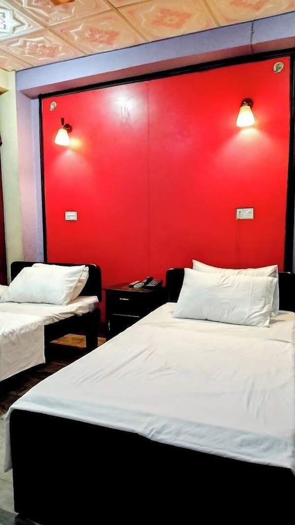 Habitación doble Deluxe | Insonorización, tabla de planchar con plancha y wifi gratis 